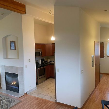 Oceanfront Allyn Apartment Eksteriør bilde